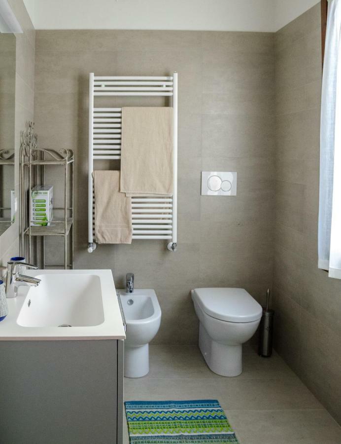 Appartamento Azzurro Two Bathrooms Венеция Экстерьер фото